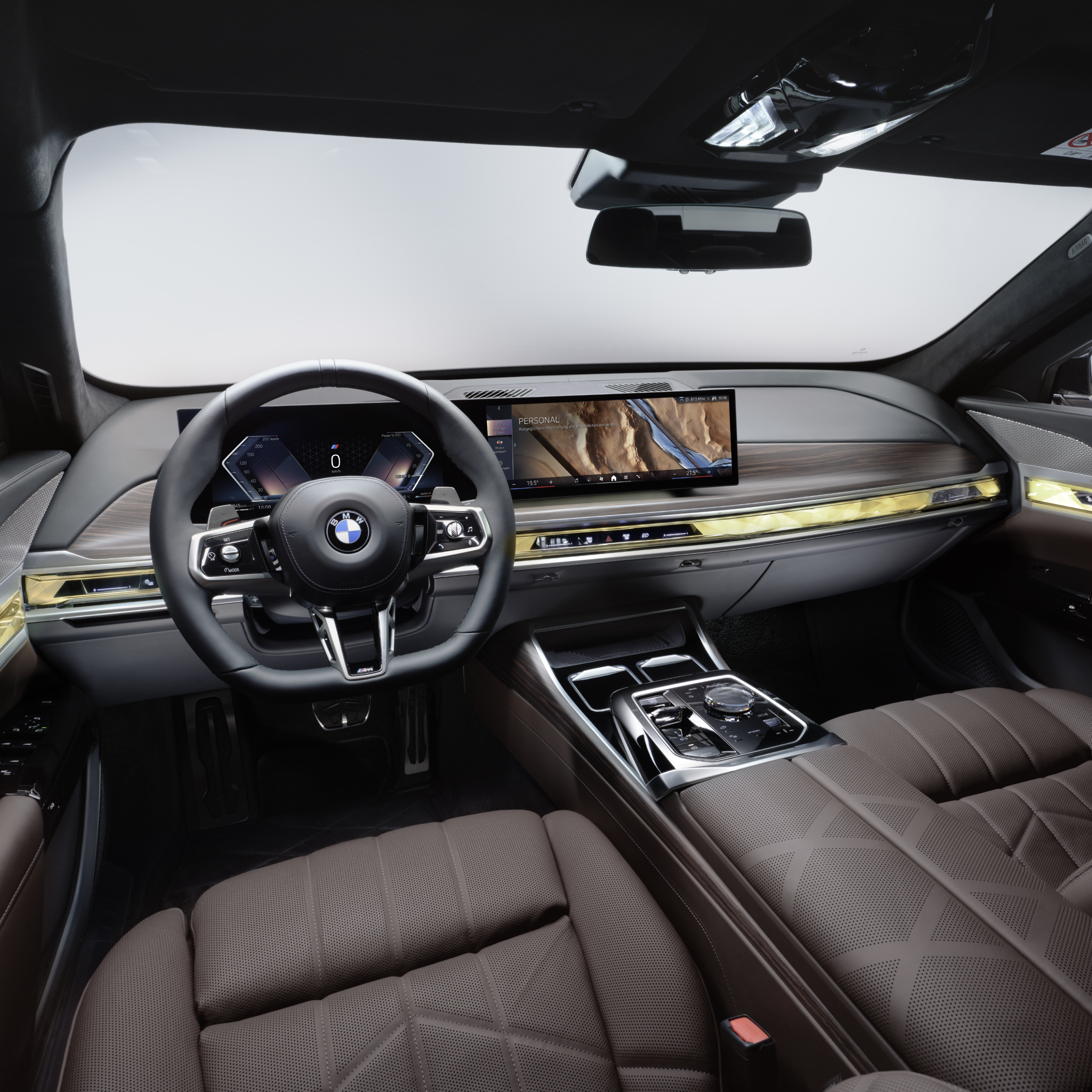 BMW кокпит с волан и дисплей