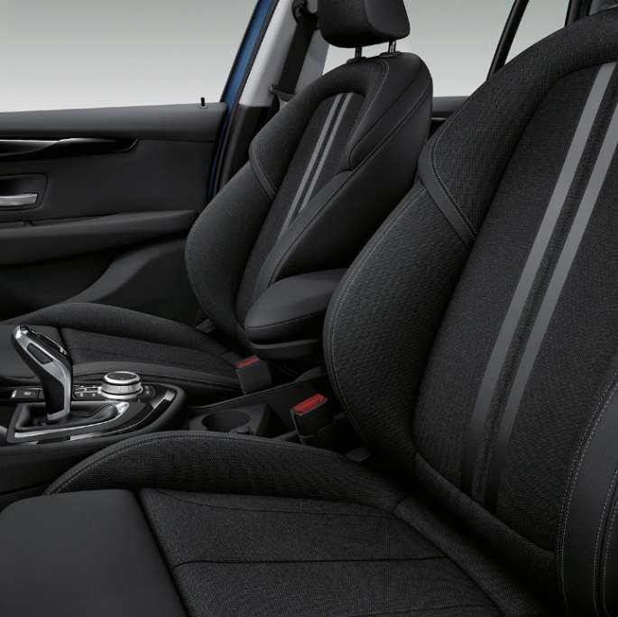 Спортни седалки BMW Серия 2 Гран Турър 218i Модел Advantage F46 2018 интериор