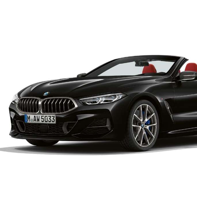 BMW M850i xDrive, Carbon Black metallic, 3/4 изглед отпред. BMW M850i xDrive, Carbon Black metallic, 3/4 изглед отпред.