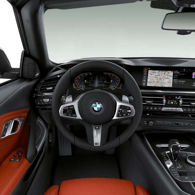 BMW Z4 Роудстър Модел Sport Line BMW Z4 Роудстър Модел Sport Line, волан и мястото на водача