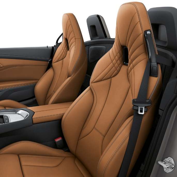 BMW Z4 Роудстър M40i BMW Z4 Роудстър M40i, предни седалки