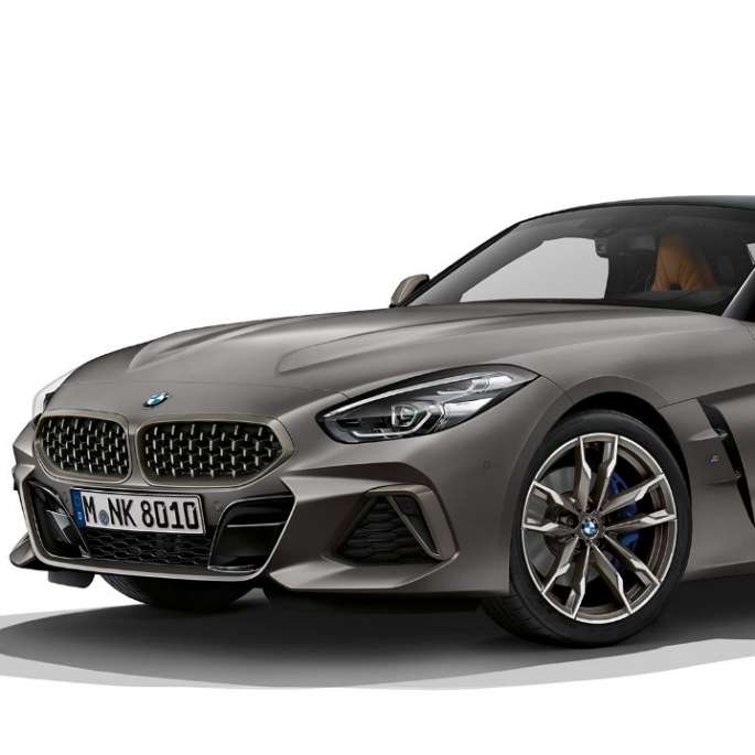 BMW Z4 Роудстър M40i BMW Z4 Роудстър M40i, три четвърти снимка отпред