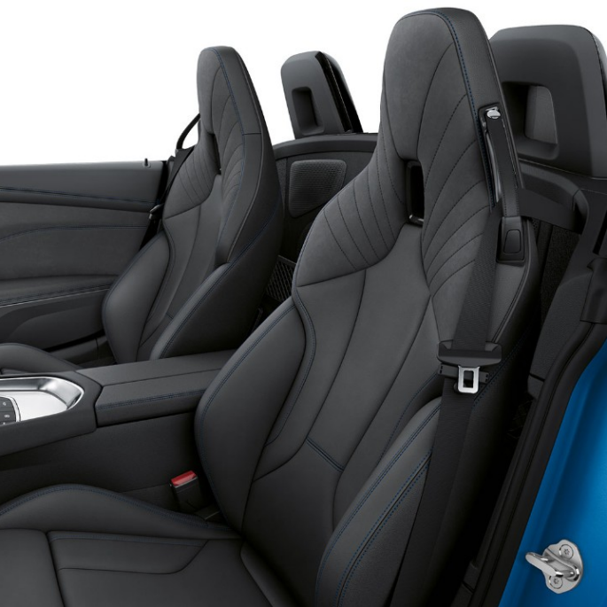 BMW Z4 Роудстър Модел M Sport BMW Z4 Роудстър Модел M Sport, предни седалки
