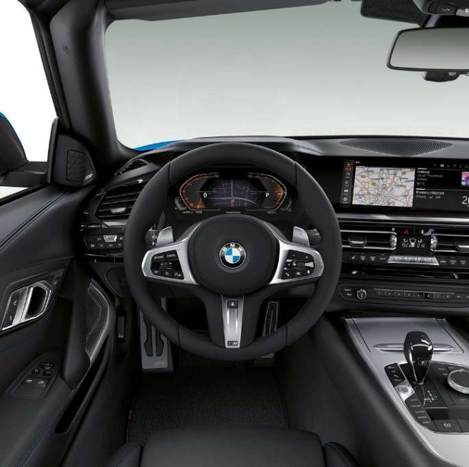 BMW Z4 Роудстър Модел M Sport BMW Z4 Роудстър Модел M Sport, волан и мястото на водача