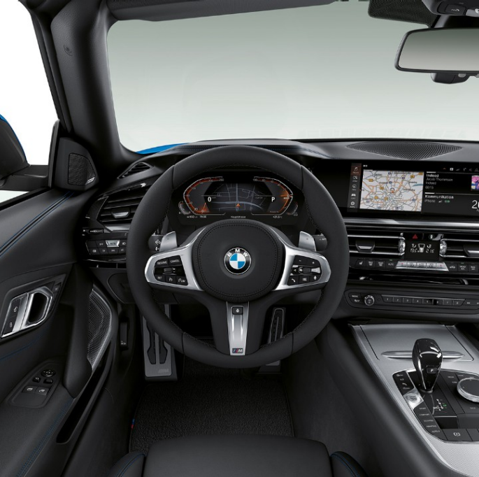 BMW Z4 Роудстър Модел M Sport BMW Z4 Роудстър Модел M Sport, волан и мястото на водача