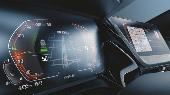 BMW Live Cockpit Professional. Комбинация от дисплеи BMW Live Cockpit Professional в новото BMW Серия 1.