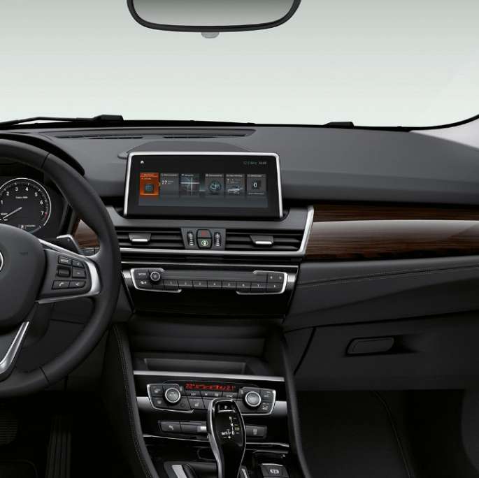 Кокпит BMW Серия 2 Актив Турър Модел Luxury Line Кокпит BMW Серия 2 Актив Турър Модел Luxury Line 225i xDrive F45 2018