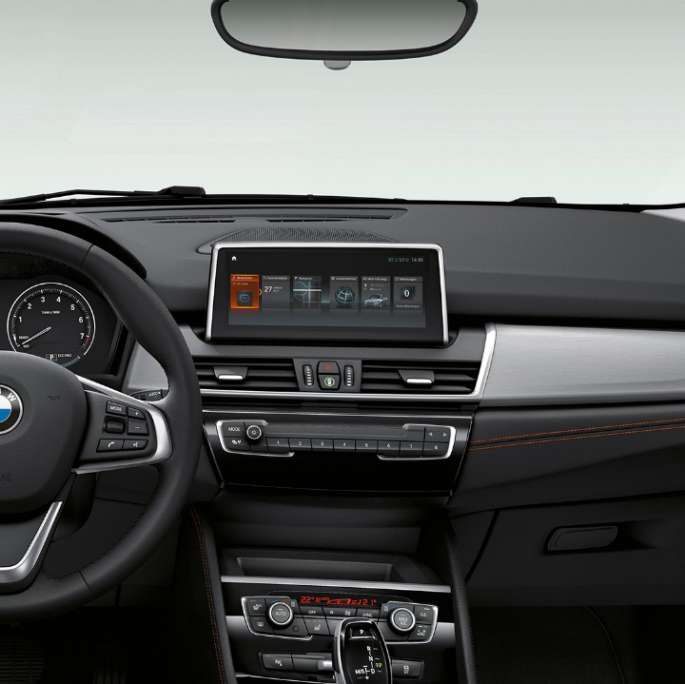 Кокпит BMW Серия 2 Актив Турър Модел Sport Line Кокпит BMW Серия 2 Актив Турър Модел Sport Line 220i F45 2018
