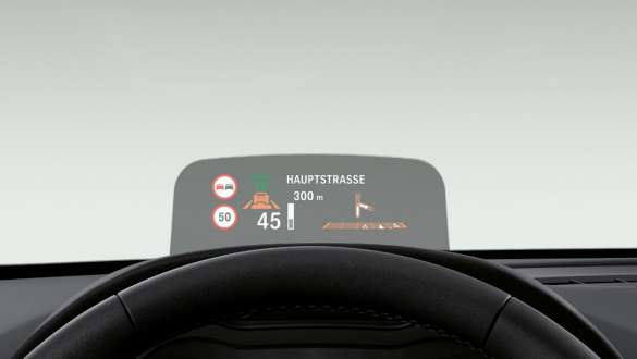 BMW Head-Up дисплей BMW Серия 2 Актив Турър BMW Head-Up дисплей BMW Серия 2 Актив Турър F45 2018 интериор