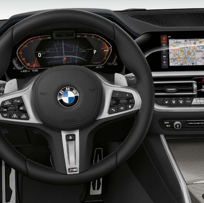 BMW Серия 3 Седан, Модел Sport Line, кокпит. Фронтална снимка отблизо на кокпита от страната на водача на BMW Серия 3 Седан с оборудване Модел Sport Line.