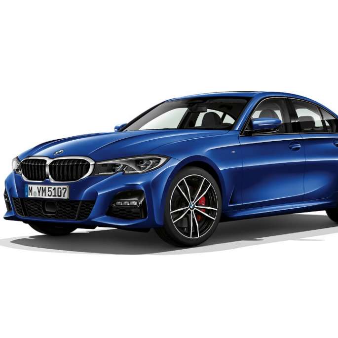 BMW Серия 3 Седан, Модел M Sport. Странична снимка в покой на BMW Серия 3 Седан като Модел M Sport.