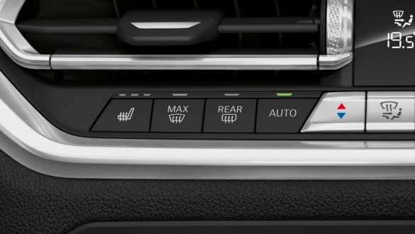 BMW Серия 3 Седан, Automate My Habits. Фронтална снимка отблизо на дисплеите в кокпита на BMW Серия 3 Седан с Automate My Habits.