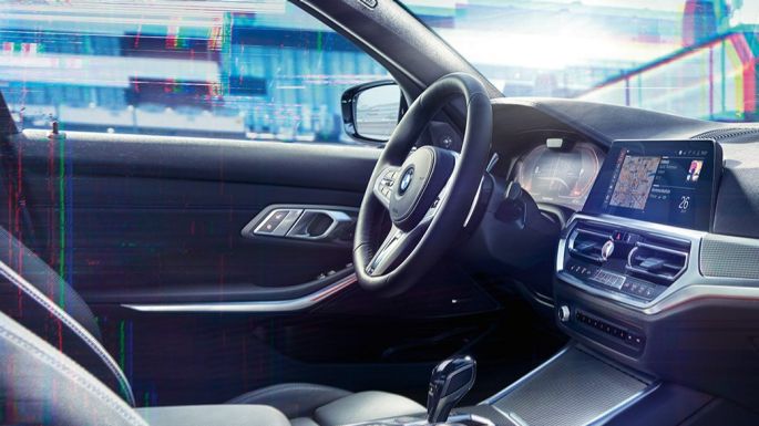 BMW Серия 3 Седан, BMW Live Cockpit Professional. Снимка отблизо на BMW Серия 3 Седан с BMW Live Cockpit Professional.