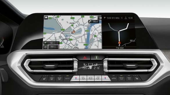 BMW Серия 3 Седан (G20), BMW Live Cockpit Professional. Снимка отблизо на дисплеите в кокпита на BMW Серия 3 Седан (G20) с BMW Live Cockpit Professional.