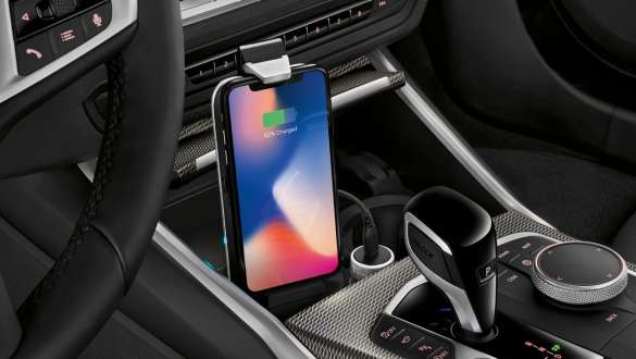 BMW Серия 3 Седан (G20), Зарядна станция за безжично зареждане Universal. BMW Серия 3 Седан (G20), Зарядна станция за безжично зареждане Universal.