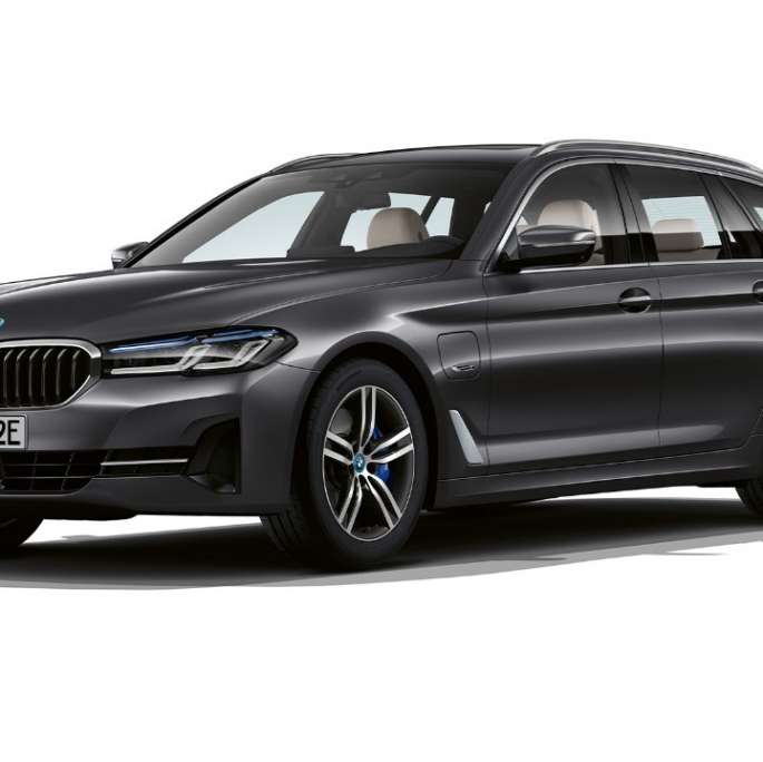 BMW Серия 5 Туринг G31 BMW Серия 5 Туринг 530i G31 2020 базово оборудване Sophisto Grey три четвърти изглед отпред