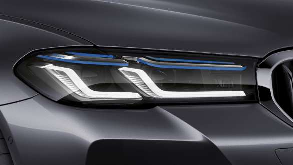 BMW Лазерни светлини BMW Серия 5 Туринг G31 BMW Лазерни светлини BMW Серия 5 Туринг G31 фейслифт 2020 снимка отблизо отпред