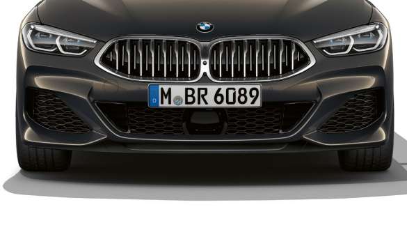 BMW M850i xDrive Dravit Grey metallic, предна броня. BMW M850i xDrive Dravit Grey metallic, предна броня.