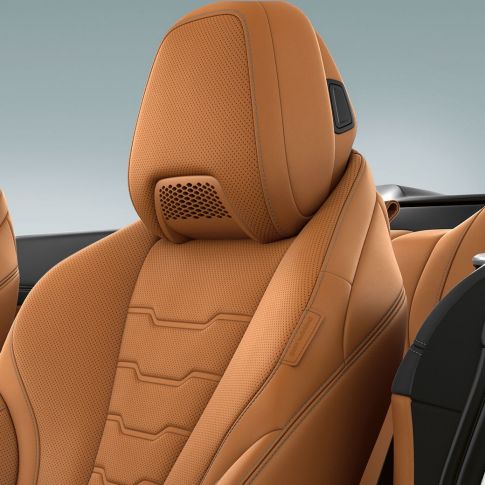 BMW M850i xDrive, мултифункционални седалки с подгряване на врата, кожена тапицерия ‘Merino’ Cognac. BMW M850i xDrive, мултифункционални седалки с подгряване на врата, кожена тапицерия ‘Merino’ Cognac.