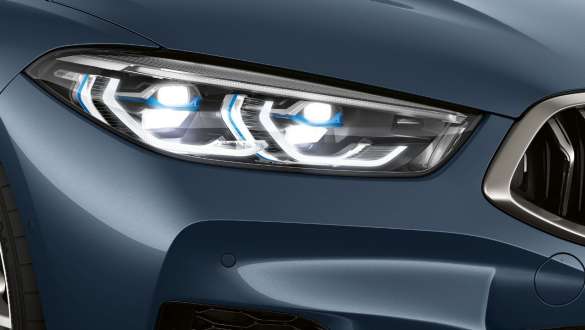 BMW Лазерни светлини. BMW Серия 8 Купе, с фокус върху фаровете, BMW Лазерни светлини.