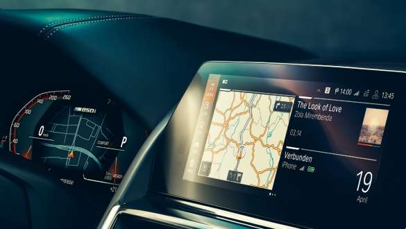BMW Operating System 7.0. BMW Серия 8 Купе, кокпит, BMW Operating System 7.0.