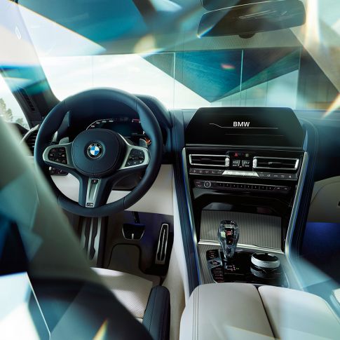Вътрешен дизайн кокпит BMW Серия 8 Гран Купе, вътрешен дизайн кокпит