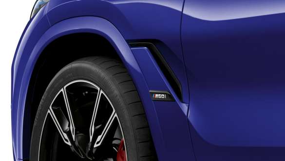BMW X6 M60i xDrive G06 MP въздухозаборници с надпис М BMW X6 M60i xDrive G06 MP въздухозаборници с надпис М снимка отблизо