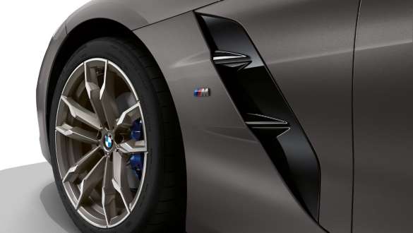 Въздухоборник BMW Z4 M40i G29 Въздухоборник BMW Z4 M40i G29 2019 BMW Individual Frozen Grey metallic отблизо