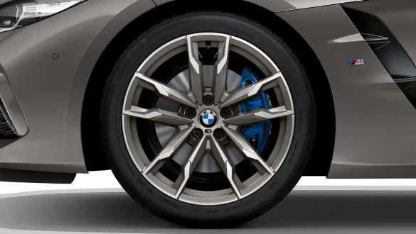 M спортни спирачки BMW Z4 M40i Роудстър G29 M спортни спирачки BMW Z4 M40i Роудстър G29 2019 BMW Individual Frozen Grey metallic изглед отстрани джанта