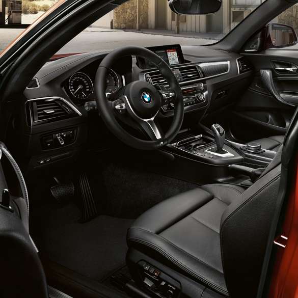 Кокпит BMW M240i Купе Кокпит BMW M240i Купе F22 2017 Sunset Orange metallic интериор