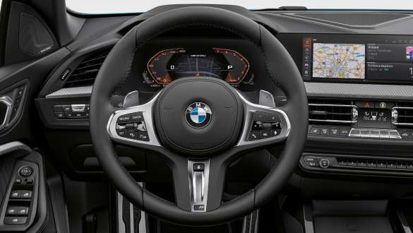 М Спортно кормилно управление BMW M235i xDrive Гран Купе М Спортно кормилно управление BMW M235i xDrive Гран Купе F44 кокпит