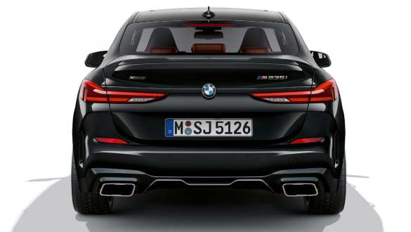 Специфична за М изпускателна система BMW M235i xDrive Гран Купе Специфична за М изпускателна система BMW M235i xDrive Гран Купе 2020 Black Sapphire metallic F44 изглед отзад