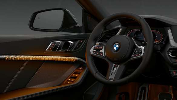Интериорните лайстни BMW M235i xDrive Гран Купе Интериорните лайстни 'Illuminated Brooklyn’ BMW M235i xDrive Гран Купе F44 интериор