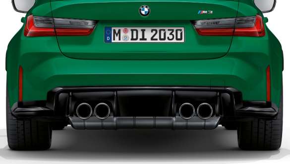 Хромирани ауспухови накрайници BMW M3 Седан G80 2020 BMW M3 Седан G80 2020 Isle of Man Green хромирани ауспухови накрайници изглед отзад