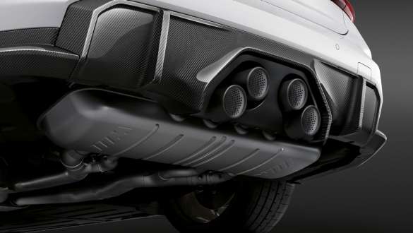 M Performance изпускателна система от титан BMW M3 Седан G80 2020 BMW M3 Седан G80 2020 M Performance изпускателна система от титан снимка отблизо