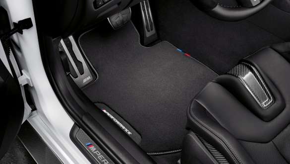 M Performance стелки BMW M3 Седан G80 2020 BMW M3 Седан G80 2020 M Performance стелки интериор