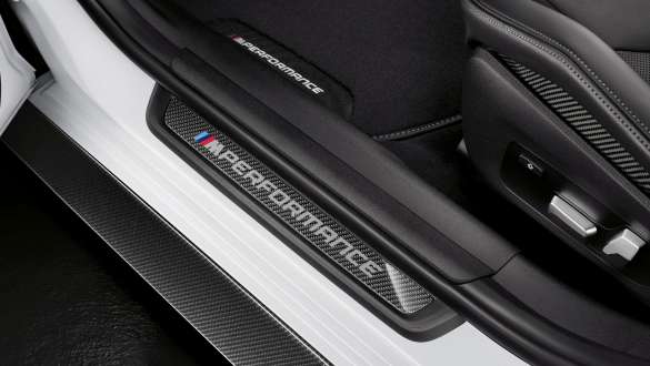 M Performance лайстни на праговете от карбон BMW M3 Седан G80 2020 BMW M3 Седан G80 2020 M Performance лайстни на праговете от карбон снимка отблизо