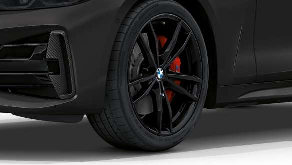 18-инчови M алуминиеви джанти с двойни спици BMW M440i xDrive Кабриолет G23 2020 18-инчови M алуминиеви джанти с двойни спици 848 М Bicolor Jetblack BMW M440i xDrive Кабриолет G23 2020 снимка отблизо