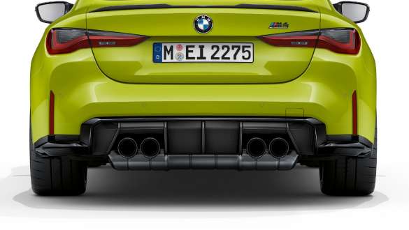 М Спортна изпускателна система BMW M4 Competition Купе G82 2020 BMW M4 Competition Купе G82 2020 М Спортна изпускателна система изглед отзад