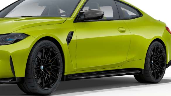 Изглед отстрани BMW M4 Competition Купе G82 2020 BMW M4 Competition Купе G82 2020 Yellow изглед отстрани
