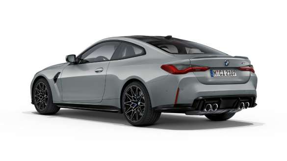 Специфично за М окачване BMW M4 Купе G82 2020 BMW M4 Купе G82 2020 Специфично за М окачване три четвърти изглед отзад