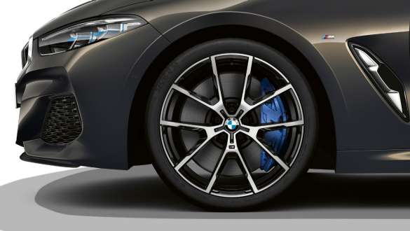 М Спортни спирачки. BMW M850i xDrive Кабриолет с М Спортни спирачки.