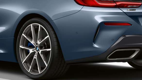 Интегрално активно кормилно управление. BMW M850i xDrive Купе с Интегрално активно кормилно управление.