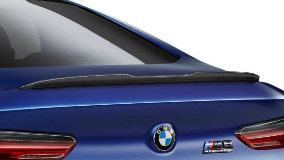 М заден спойлер от карбон. BMW M8 Competition Купе с М заден спойлер от карбон.
