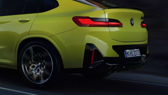 М xDrive BMW Х4 М Competition F98 LCI Facelift 2021 BMW X4 M Competition F98 LCI Facelift 2021 M xDrive три четвърти изглед отзад