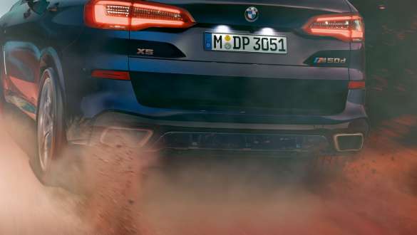 BMW X5 M50d с BMW xDrive G05 BMW X5 M50i и M50d с BMW xDrive G05 2018 SUV изглед отзад