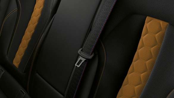 M Предпазните колани на BMW X6 M Competition F96 M Предпазни колани BMW X6 M Competition F96 2020 SUV интериор