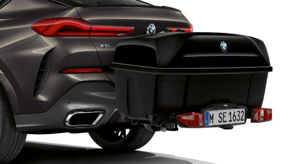 BMW X6 M60i xDrive G06 MP MP BMW кутия за багаж отзад BMW X6 M60i xDrive G06 MP MP BMW кутия за багаж отзад снимка отблизо
