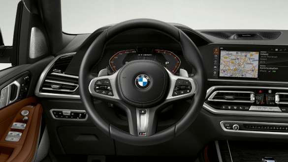 BMW X7 M Автомобил с М кожен волан BMW X7 M Автомобил, кокпит с М кожен волан, G07