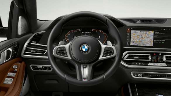 BMW X7 M Автомобил с М кожен волан G07 2019 BMW X7 M Автомобил с М кожен волан G07 2019